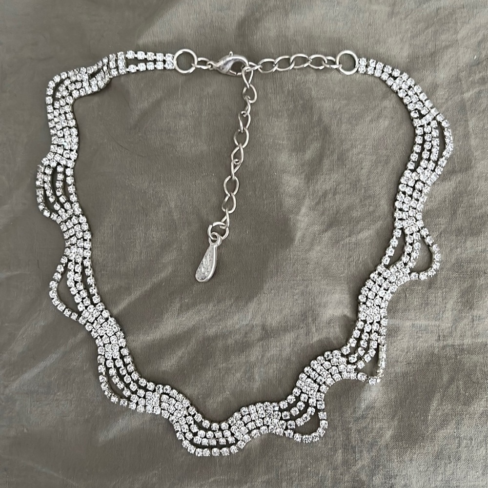 Choker necklace